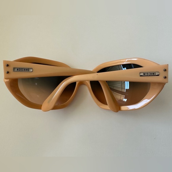 Authentic Vintage 60s Mod Moschino Sunglasses - Picture 7 of 10